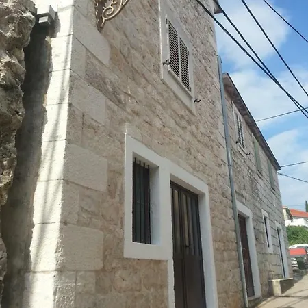 Bili Apartman Marina